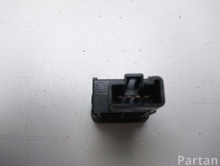 LEXUS 15A492 RX (_U3_) 2008 Pushbutton for tank flap actuation