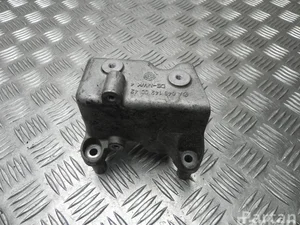 Mercedes-Benz A 646 142 00 42 / A6461420042 VITO / MIXTO Box (W639) 2010 Bracket