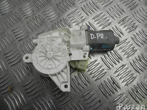 Mercedes-Benz 0 130 822 272 / 0130822272 R-CLASS (W251, V251) 2006 Motor para subida de ventanas Right Front