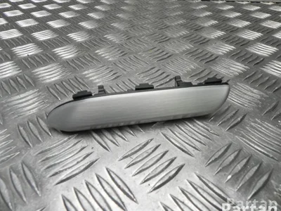 Audi 8V2 853 190 J / 8V2853190J A3 Limousine (8VS, 8VM) 2018 Cadre - Image 1