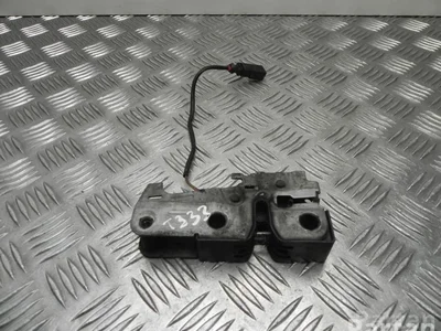 Škoda 5J0 823 509 C / 5J0823509C FABIA II Combi (545) 2012 Cerradura del capó de motor - Imagen 1