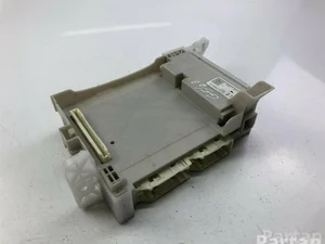 Toyota 82730-52N60B / 8273052N60B YARIS (_P13_) 2012 Aparato de mando