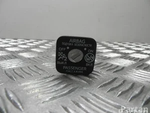 Toyota DN5D YARIS (_P13_) 2016 Serrure d'airbag