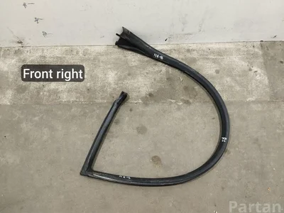 Maserati 80089100 GRAN TURISMO 2008 Joint d'étanchéité de porte Right Front - Image 1