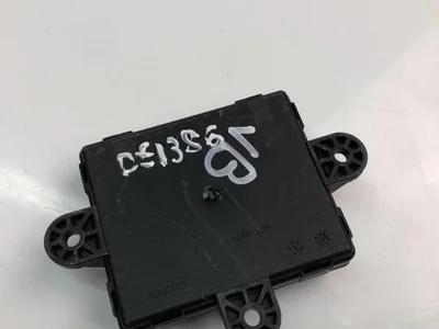 Volvo 31343873 V40 Hatchback 2017 Control unit for door - Image 1