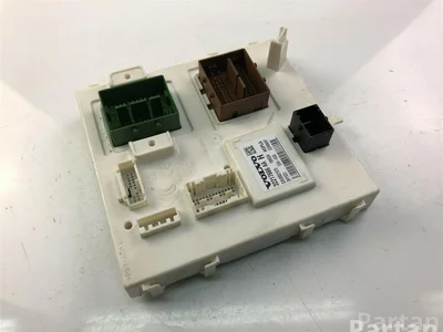 Volvo 32217666AA XC90 II 2018 Caja de fusibles - Imagen 1