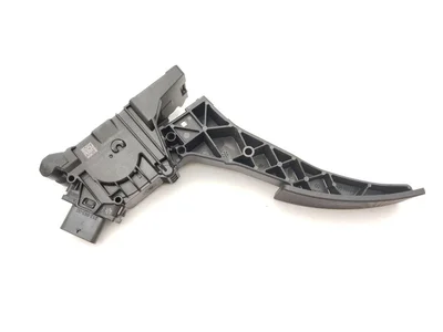 Mercedes-Benz A1773001800 EQB (X243) 2023 Pédale d'accélérateur - Image 1