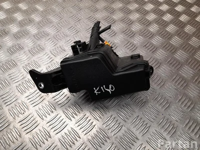 Lexus 82662-52B60, 7156-3W / 8266252B60, 71563W LBX 2025 Skrzynka bezpieczników - Zdjęcie 1