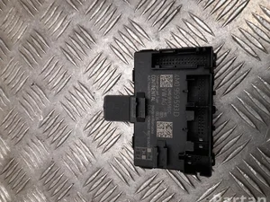 Audi 4M0 959 593 D, 4M0 959 593 C / 4M0959593D, 4M0959593C Q7 (4M) 2015 Unité de commande pour porte Left Front