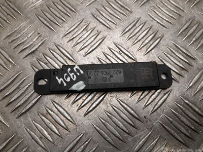 Mercedes-Benz A 223 905 22 00 / A2239052200 C-Class estate (S206) 2022 Amplificateur d'antenne - Image 1