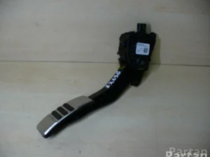 Ford USA GR3C-9F836-AA / GR3C9F836AA MUSTANG Convertible 2016 Pédale d'accélérateur