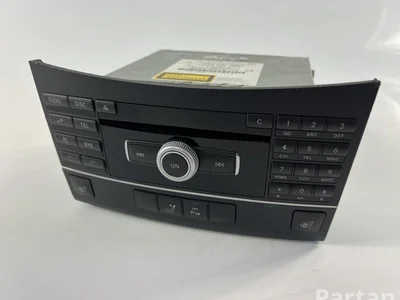 Mercedes-Benz A2129069900; A2128700089 / A2129069900, A2128700089 E-CLASS (W212) 2012 Radio / lecteur CD - Image 1