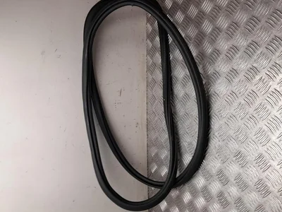 Audi 644 A3 sedan (8YS) 2021 Joint d'étanchéité de porte Left Front - Image 1