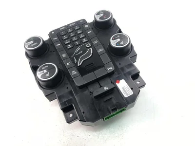 Volvo 31398642 V40 Hatchback 2015 Contrôle automatique de la climatisation - Image 1