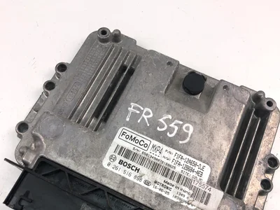 Ford F1FA-12A650-DJE; F1FA-12B684-AEB; 0261S16898 / F1FA12A650DJE, F1FA12B684AEB, 0261S16898 FOCUS III 2016 Unité de contrôle moteur - Image 1