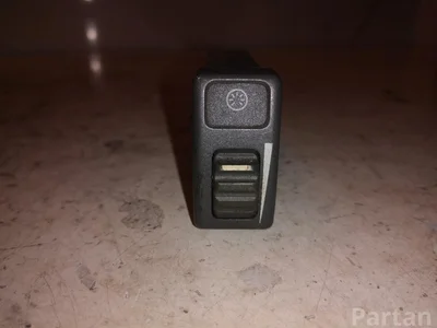 Volvo 97W16B S70 (LS) 1998 Réglage de la hauteur de l'interrupteur - Image 1