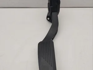 Maserati 04861716AD GHIBLI (M157) 2015 Pédale d'accélérateur