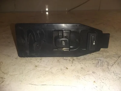 Volvo 30658147 V70 II (SW) 2003 Bouton de lève-vitre - Image 1