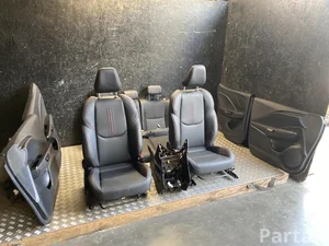 Lexus LBX 2025 Fotele, Kanapa, Komplet Panel drzwi Podłokietnik 