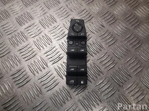 BMW 5 A4B 1C9 / 5A4B1C9 2 U06 Active Tourer 2022 Botón de elevación de ventanas Left Front