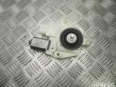 BMW 7 455 082 / 7455082 5 (G30) 2018 Moteur de lève-vitre Left Front - Image 1