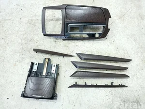 Maserati 670048847, 670049269, 670012077, 670011983 LEVANTE 2017 Osłona panel sterowania