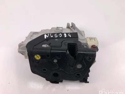 Audi 4C0839015 A8 (4H_) 2012 Serrure de porte - Image 1