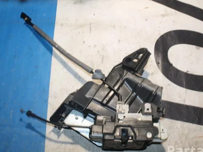 Volvo 932634-103 / 932634103 V40 Hatchback 2016 Serrure de porte Left Front - Image 1