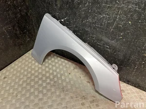 Audi A4 Avant (8W5, B9) 2021 Guardabarros right side