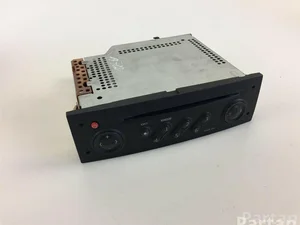 Renault 8200256141TD MEGANE II (BM0/1_, CM0/1_) 2005 Radio / lecteur CD
