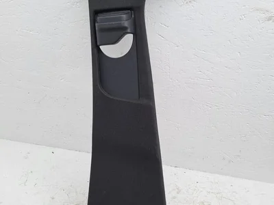 Mercedes-Benz A2056900930 C-CLASS (W205) 2015 Apdaila, B-atrama (vidurinė) kairė pusė - Nuotrauka 1