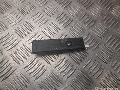 Mercedes-Benz A 223 905 41 08 / A2239054108 EQE V295 2022 Amplificateur d'antenne - Image 1