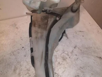 Volvo 4N51-13K163-AC / 4N5113K163AC S40 II (MS) 2006 Réservoir d'eau de nettoyage - Image 1