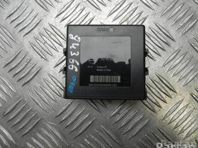 Toyota PZ464-E1423-01 / PZ464E142301 VERSO (_R2_) 2014 Unité de contrôle pour systèmes de stationnement - Image 1