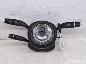 Mercedes-Benz A2059007512 C-CLASS (W205) 2015 Brazo/ interruptor de luces direccionales cercanas y lejanas