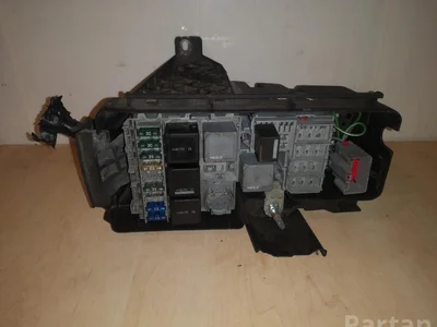 Volvo 30797010 XC90 I 2005 Boîte à fusibles - Image 1