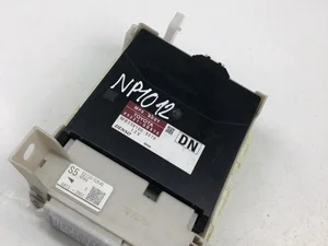 Toyota 89221-0D870 / 892210D870 YARIS (_P13_) 2015 Unité de commande centrale pour système de confort