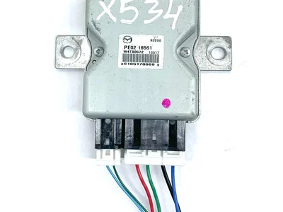 Mazda PE0218561 3 (BM) 2018 Unité de contrôle pour unité d'alimentation en carburant - Image 1