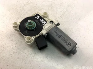 Mercedes-Benz A2118201842 E-CLASS (W211) 2008 Window lifter motor