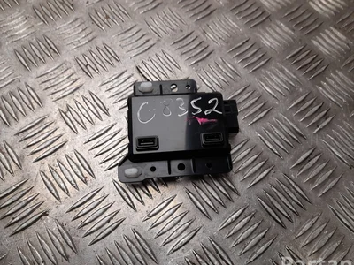 Tesla 1093295-00-A / 109329500A MODEL 3 2020 Périphérique d'entrée USB - Image 1