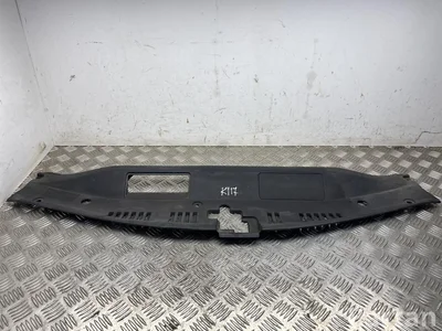 Toyota 53295-33130 / 5329533130 Camry XV70 2020 Embellecedor del radiador - Imagen 1