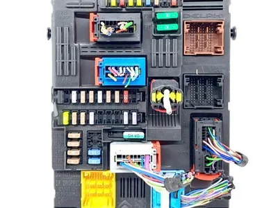 Citroën 9832880280 C3 III (SX) 2020 Boîte à fusibles - Image 1