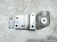 Aston Martin MY83-24323-AB / MY8324323AB DBX 2021 Mounting
