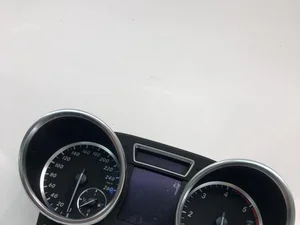 Mercedes-Benz 0263682084 GLE (W166) 2018 Tableau de bord