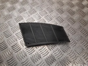 Mercedes-Benz A 126 680 67 39 / A1266806739 S-Class W126 1983 Grille de haut-parleur