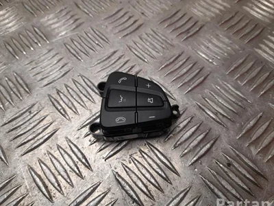 Mercedes-Benz A 099 905 07 00 / A0999050700 VITO Box (W447) 2017 Bouton multifonction pour volant - Image 1