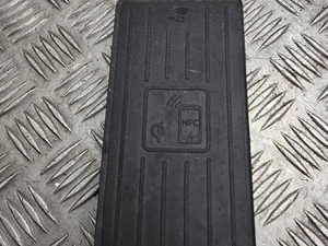 Audi 4K0 035 773 B / 4K0035773B A4 Allroad (8WH, B9) 2021 Bouton de chargement sans fil