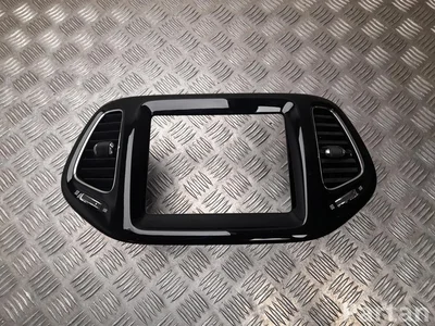Jeep 5UT63TRMAA, 5UT63DX8AB COMPASS (MP) 2018 Osłona multimedia otwory wentylacyjne - Zdjęcie 1