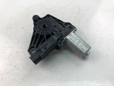 Mercedes-Benz A2469063100 A-CLASS (W176) 2015 Motor para subida de ventanas - Imagen 1