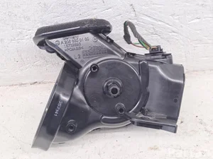 Mercedes-Benz A2058300100 C-CLASS (W205) 2015 Air vent